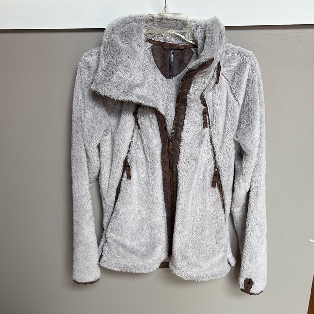 Cozy Gray Fleece Jacket